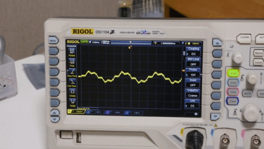 How to Use an Oscilloscope: Guide for Beginners