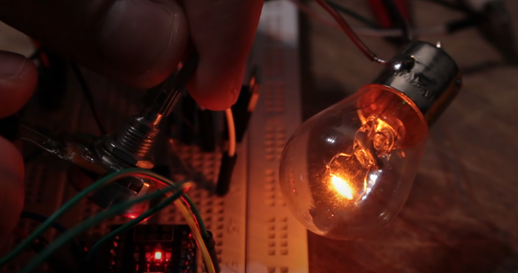 Thyristor Testing With a Light Bulb and DC Power Supply