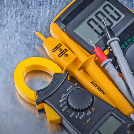 Fluke vs. Klein Multimeter Ultimate Comparison NerdyTechy